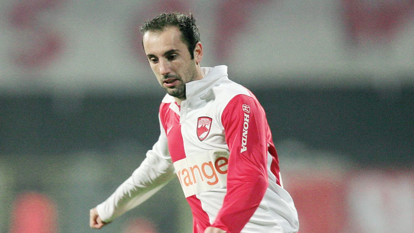 "Sunt fotbalistul-hocheist"