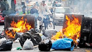 Pizza, fotbal, focuri de armă și mult gunoi!** ProSport îți prezintă orașul Napoli, ultima haltă a Stelei în 2010!