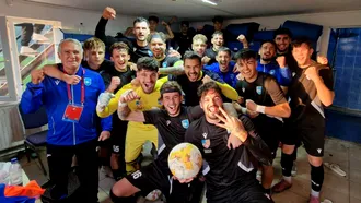 Până aici s-a ajuns în fotbalul românesc! Un părinte a sesizat un posibil blat și i-a cerut antrenorului să-i scoată fiul de pe teren. A fost sesizat Parchetul. EXCLUSIV