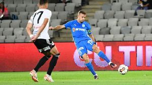 Universitatea Craiova - U Cluj, meci „în familie”! Se înfruntă şi naşul Dan Nistor cu finul Nicușor Bancu