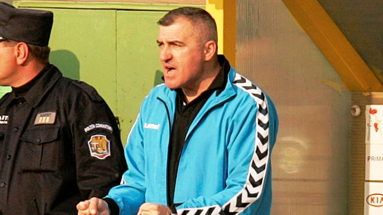 Oțelul joacă tare! **Patru transferuri într-o zi!