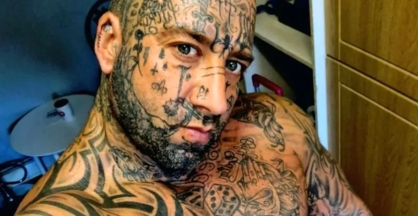Un fost infractor arată de nerecunoscut după ce a cheltuit 30.000 de lire sterline pe tatuaje. Am decis să folosesc durerea pentru a-mi schimba viața