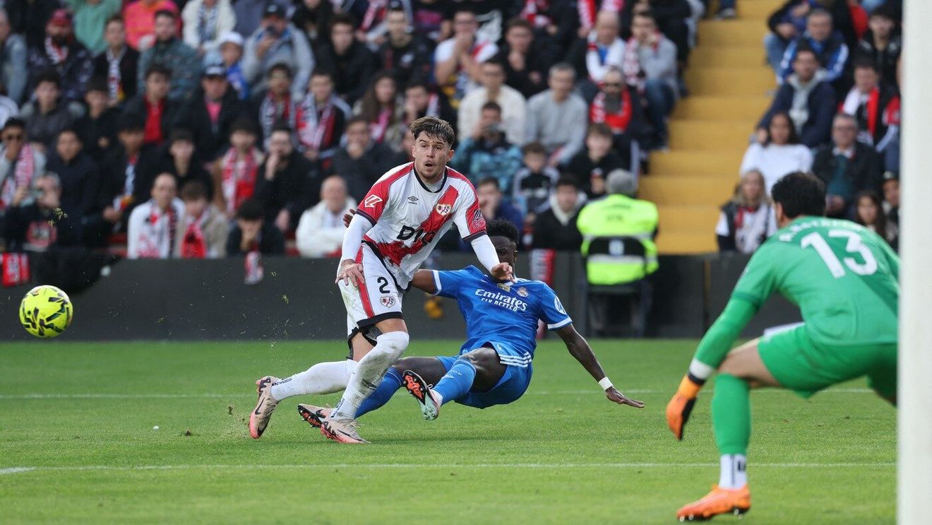 Andrei Rațiu i-a făcut viața un calvar lui Vinicius în Rayo – Real Madrid. Ce a scris Marca despre ocazia românului!