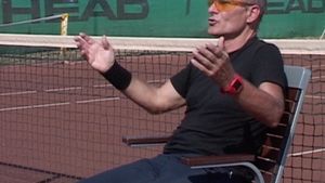 Contre între Cristian Tudor Popescu și fanii Simonei Halep: "Halepiștii de ultimă oră habar n-au!" Suporterii jucătoarei nu i-au rămas datori jurnalistului | EXCLUSIV