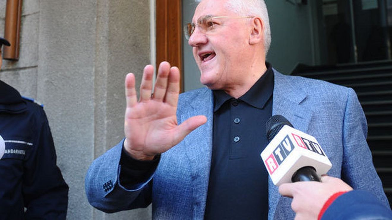 Mitică, de un comic absurd!** Badea i-a propus președintelui Ligii să dea lovitura de start în Dinamo-BarÃ§a. Răspunsul lui Dragomir îl umple de penibil