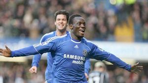 Essien, încă cinci ani la Chelsea!