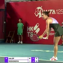 🚨 Simona Halep – Arina Rodionova 6-2, 4-6, 1-0 în turul 1 de la Hong Kong Live Video Online. Simo respiră din ce în ce mai greu, dar câștigă un break incredibil de la 0-40