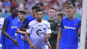 Suedezul care a îngenuncheat-o pe FCSB în Conference League a fost prezentat oficial în Superliga!