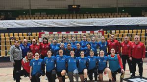 Radu Voina n-a suportat să vadă până la capăt umilința cu Olanda de la Golden League: „Mi-e milă de handbaliste. În campionat nu joacă, doar aplaudă pe bancă”. SPECIAL