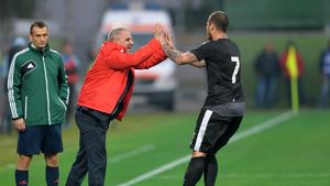 Giurgiu, spaima oaspeților! Arbitrul Comănescu a refuzat un penalty clar Pandurilor la o lună după ce Colțescu a făcut praf Astra - Steaua 2-0
