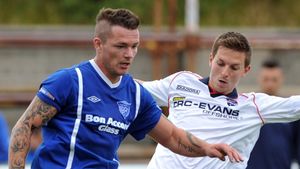 Fotbalistul care a încercat să se sinucidă de cinci ori: "Mă gândesc că mi-ar fi ieșit dacă eram curajos". Și-a înfipt un cuțit în piept, a vrut să se înece, să se spânzure și a luat de două ori o supradoză