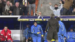 VIDEO** O nouă aroganță marca "Mou"! Vezi cum a obținut eliminarea unui jucător de la Villarreal!