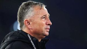 Dan Petrescu are de suferit din cauza unuia dintre jucătorii de la CFR Cluj: „S-a dus vorba, de asta nu mai primim niciun fault! Am și uitat cum e să avem penalty”