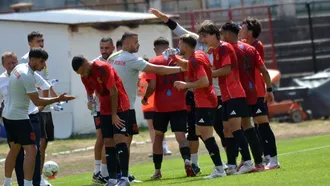 ACSM Reșița vrea a doua victorie la rând în Liga 2, dar partida de la Vâlcea îl pune în gardă pe Dorinel Munteanu: ”Au o echipă foarte bună, vor să câștige și ei”