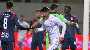 Iulian Cristea, sincer după golul înscris în Chindia - FCSB: „Nici nu am văzut mingea!”