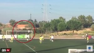 Care ar fi șansele să fii un copil de șase ani și să ai parte de așa ceva? "Arogantul" Ronaldo a surprins pe toată lumea: ce a făcut la un meci de fotbal între copii