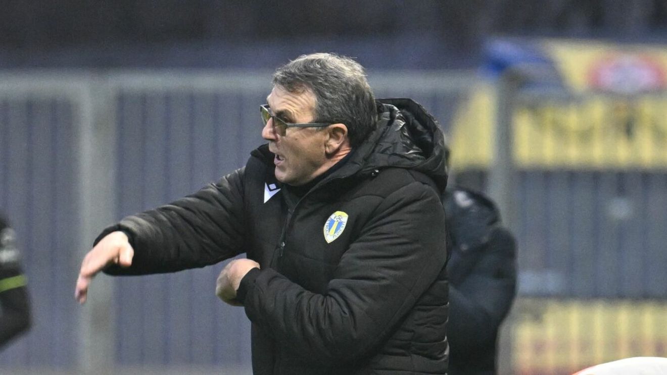 Surpriza pe care a pregătit-o Eugen Neagoe echipei sale de suflet. Pe cine va miza antrenorul Petrolului în meciul contra Universității Craiova din Cupa României. EXCLUSIV