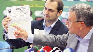 Șeful FRF a lansat un atac dur la adresa patronului Universității!** "Mititelu va fi săltat!"