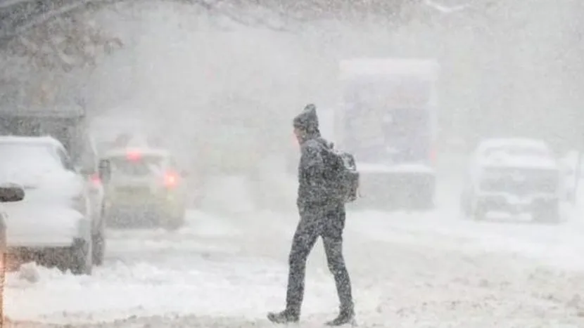 Avertizare meteo de ninsori abundente și vânt puternic: ce zone sunt vizate de cod galben