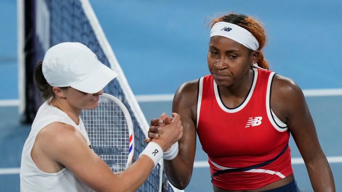 Coco Gauff a scris istorie cu victoria împotriva Igăi Swiatek la Sydney. E prima care reușește așa ceva