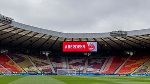 Și-au luat atacant! Transferul oficializat înainte de Aberdeen - FCSB