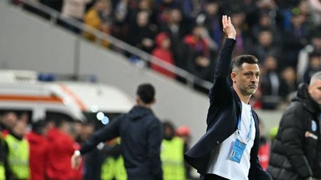 Cresc grijile lui Mirel Rădoi. După ce i l-a „suflat" Craiovei pe golgheterul Bosniei, FK Sarajevo se întăreşte şi cu fostul portar de la AC Milan şi Chelsea