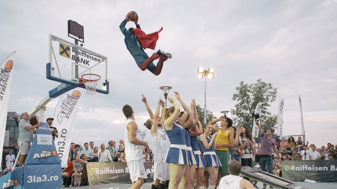 IMAGINEA ZILEI | "Superman" a zburat spre coș peste 30 de oameni la 3x3 Sport Arena Streetball 