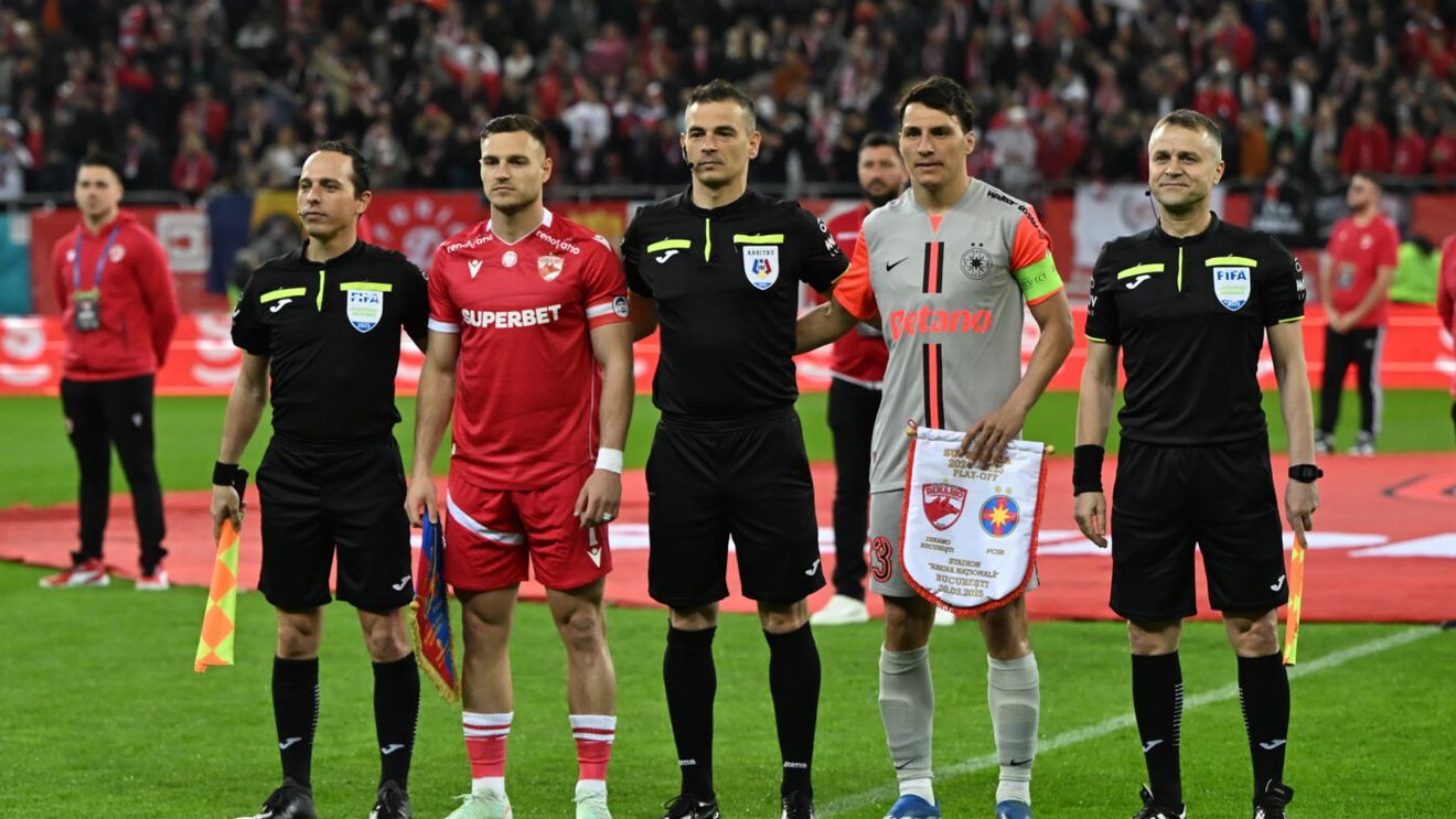Gigi Becali a început, în direct, la TV, negocierile pentru Dennis Politic. Ce fotbalist de la FCSB i-a oferit rivalei: „Le mai dau și niște bani”