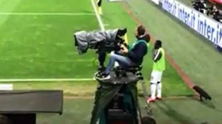 "E cel mai puturos jucător din lume". Toți se uitau la Inter - Roma, un fan îl filma pe el. Incredibil ce a făcut la încălzire