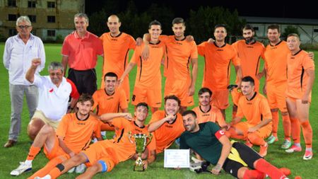 Au preferat un grătar şi un pahar de vin în loc să meargă la meci. Glume de prost gust şi o explicaţie de fotbal de izlaz a antrenorului unei echipe din Liga 3 pentru neprezentarea la jocul din ultima etapă