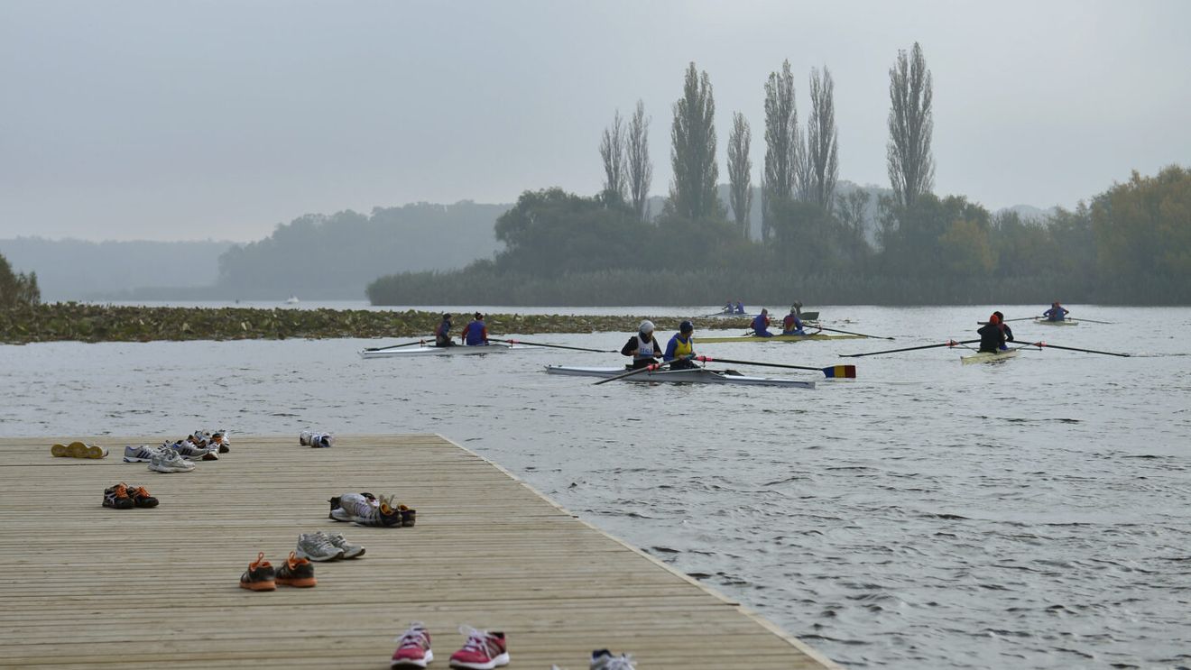 Se întâmplă în România, pe lacul milionarilor: „Și-au făcut autostradă pe apă”
