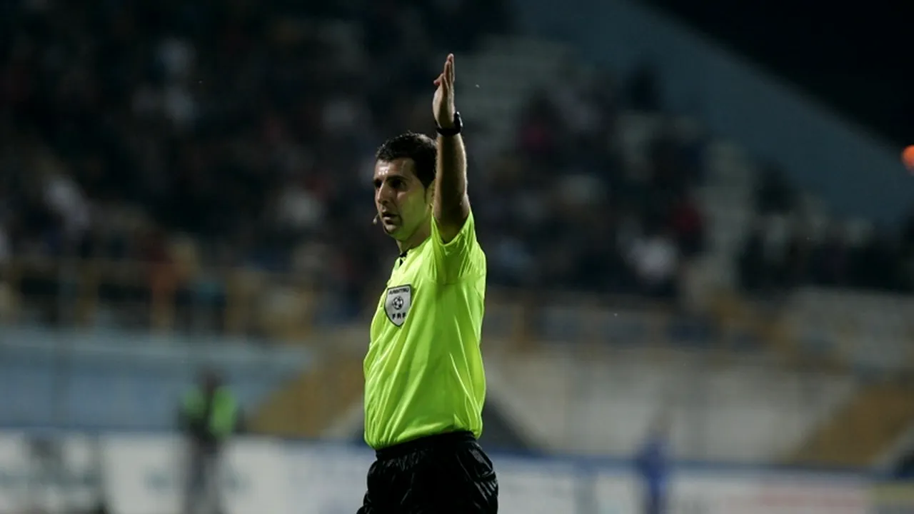 Robert Dumitru, la Gloria Bistrița - Steaua! Vezi arbitrii partidelor din etapa a 13-a a Ligii I