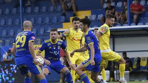 FCSB, Dinamo şi Rapid duc o luptă aprigă pentru transferul unuia dintre cei mai talentați tineri fotbalişti din România! Impresarul jucătorului a vorbit despre ofertele primite