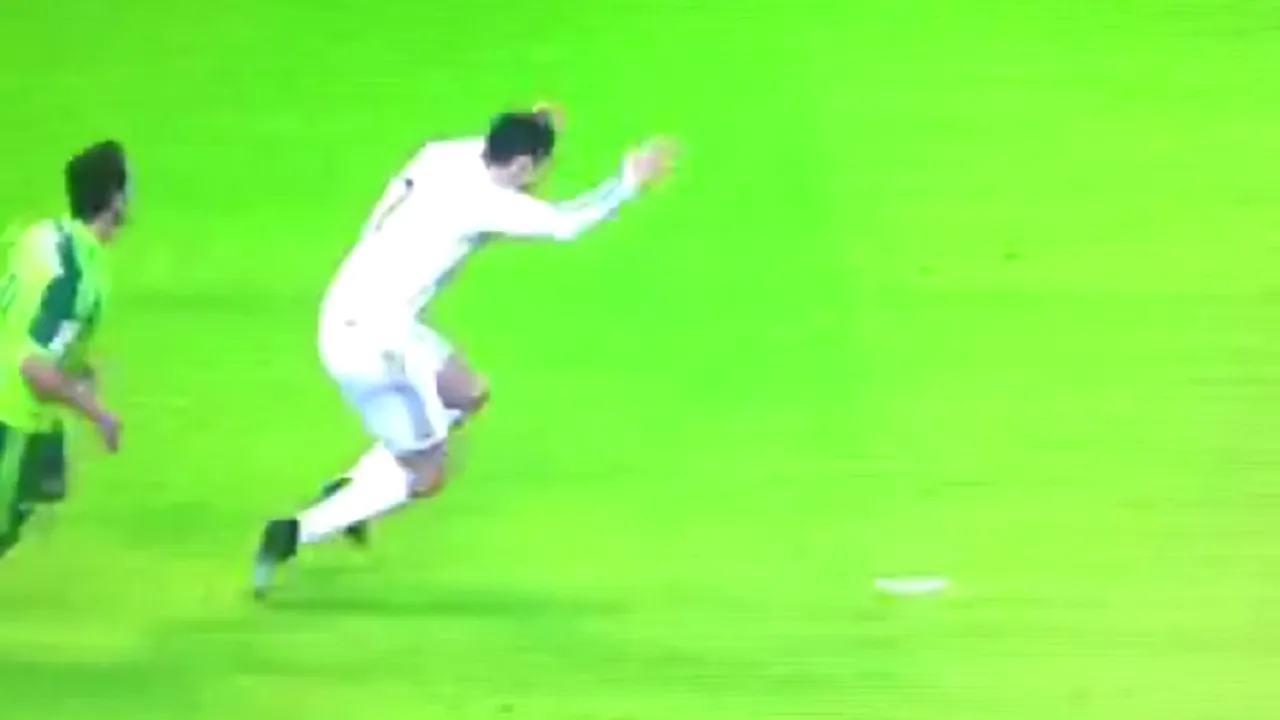 VIDEO | Simulare de tot râsul a finalistului la Balonul de Aur, Cristiano Ronaldo. A păcălit uimitor arbitrul și a obținut penalty 