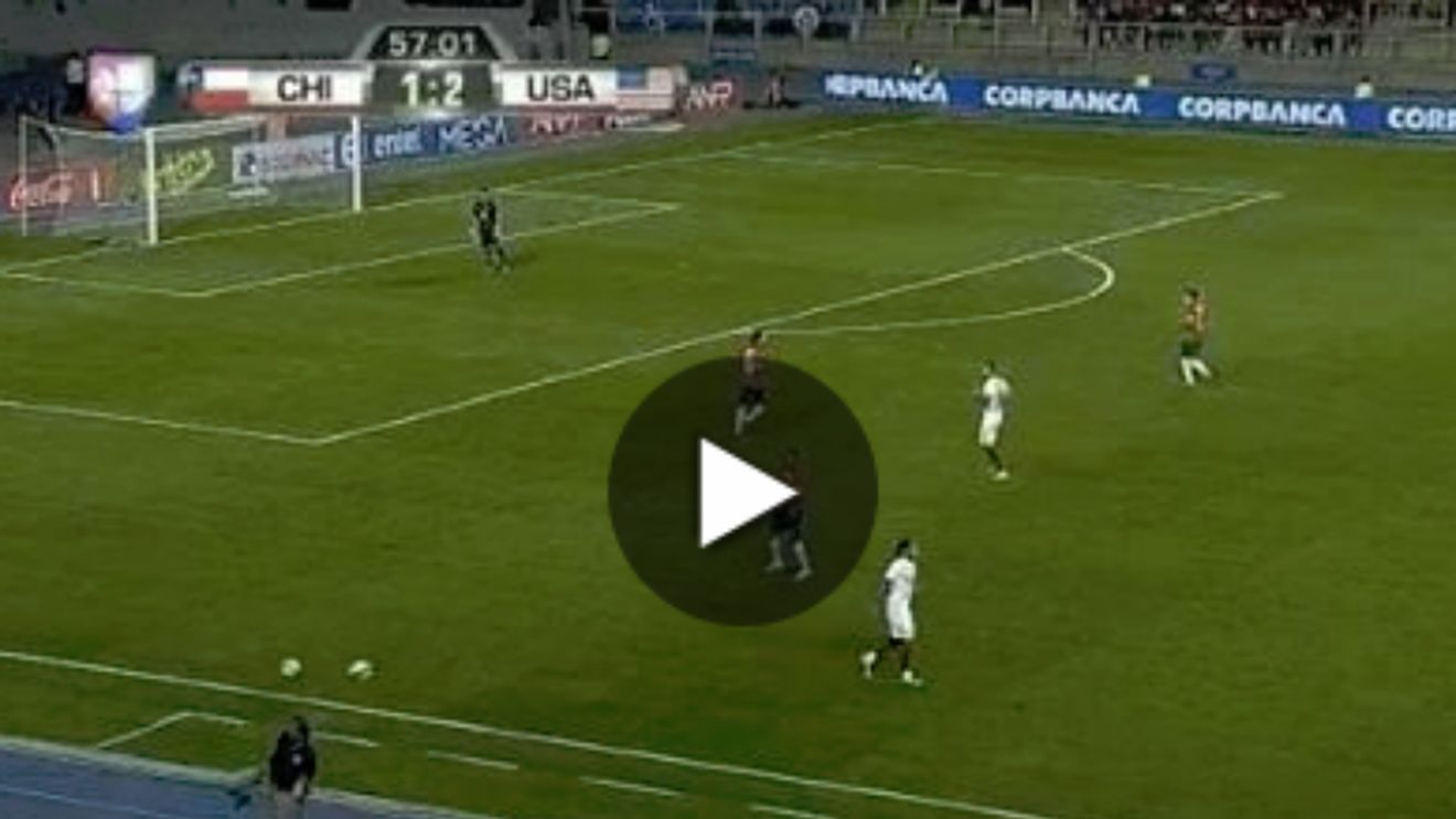 VIDEO GENIAL | Klinsmann a reușit de pe banca tehnică o execuție rară. Cum a trimis două mingi în același timp în timpul unui amical