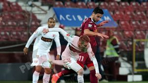 Stoican neagă că s-a apărat în repriza a doua: "Rotariu putea să închidă jocul, dar au înscris ei". De ce s-a certat cu arbitrul de rezervă