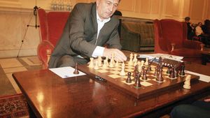 Crăciunescu REFUZĂ‚ să mai joace șah cu Giovani Becali! :)** Cum a încercat să-l "facă" fostul impresar