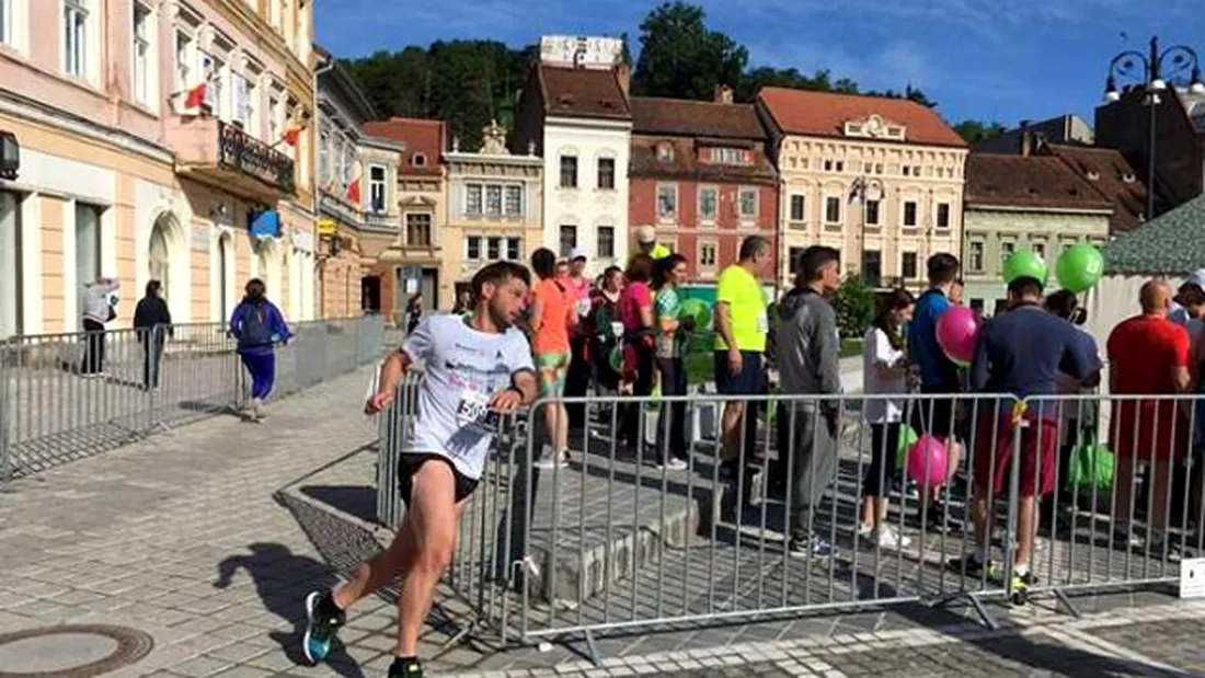Maratonistul Iulian Popa!** Suspendat meciul trecut, mijlocașul Brașovului a participat la o competiție pentru a susține o cauză nobilă
