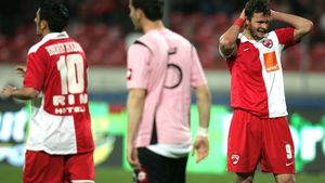 "Dinamo și Rapid nu pot emite pretenții la titlu" TU CE CREZI?