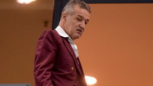 Gigi Becali, anunț de ultimă oră despre transferul lui Dennis Man: „Nu îl dau dacă italienii nu fac asta!” Ce se întâmplă cu oferta celor de la Parma