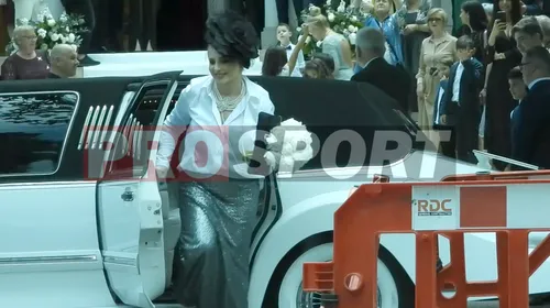 A blocat toată asistența când a coborât din limuzină: cum arată nașa Mariei Iordănescu! S-a dat jos într-o rochie spectaculoasă, iar apariția ei l-a fascinat până și pe socrul mic Anghel Iordănescu | VIDEO EXCLUSIV