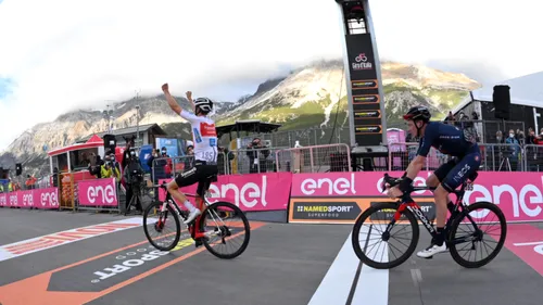 Miticul Stelvio a schimbat liderul în Il Giro 2020. Jai Hindley a câștigat etapa a 18-a, iar Wilco Kelderman a preluat tricoul roz