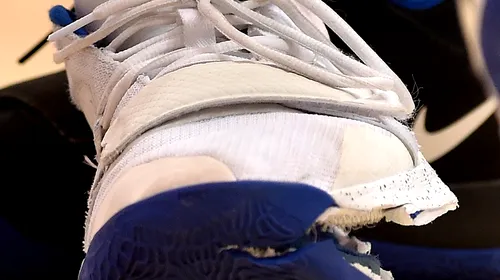 Un pantof rupt o costă pe Nike 1,7 miliarde de dolari. VIDEO | Momentul care face ca acțiunile gigantului american să se prăbușească și reacția lui Barack Obama