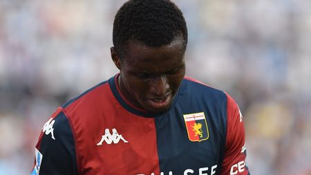 David Ankeye, primul transfer între Genoa și Rapid, s-a pierdut între tren și avion. Ce s-a întâmplat cu atacantul de titlu al lui Dan Șucu