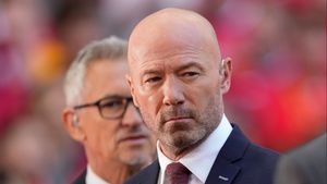 Legenda Angliei Alan Shearer le cere vedetelor Mohamed Salah și Virgil van Dijk să își asume răspunderea pentru forma mizerabilă a lui Liverpool!