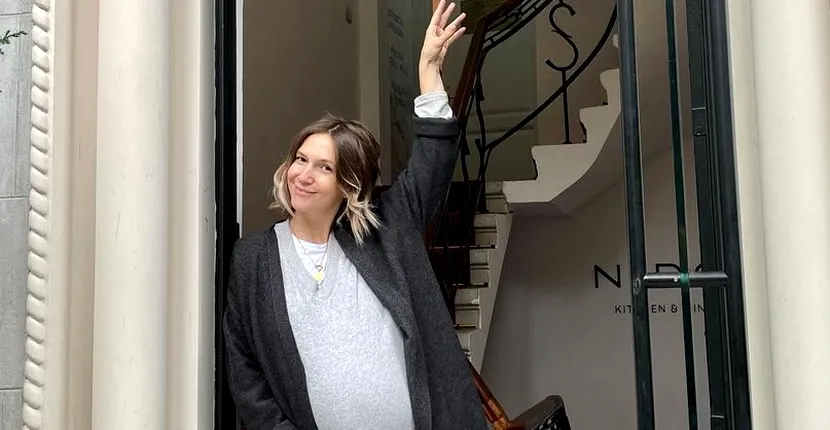 FOTO / Ce imagini inedite a dat publicității Adela Popescu, de la prima naștere. ”Zile întregi am umblat cu varză în sutien”