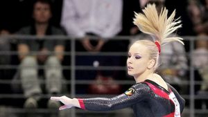 VIDEO EXCLUSIV cu Sandra Izbașa | Q&A în 50 de secunde: IPhone sau Samsung, Facebook sau Twitter, Messi sau Ronaldo, dormitor sau bucătărie? 