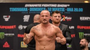 Gest superb al luptătorului Daniel Corbeanu după ultimul meci al carierei! Și-a scos echipamentul la licitație pentru o cauză nobilă: „M-au găzduit atunci când nu aveam nimic"