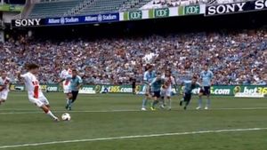 A 'plâns' mingea, apoi adversarii i-au râs în față! VIDEO - Cel mai rușinos penalty al unui fost star din Anglia