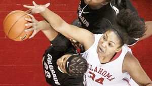 Fiica unei legende a NBA a ajuns la Satu Mare!** Numele ei: "Născută în bogăție și iubită de toți" :)